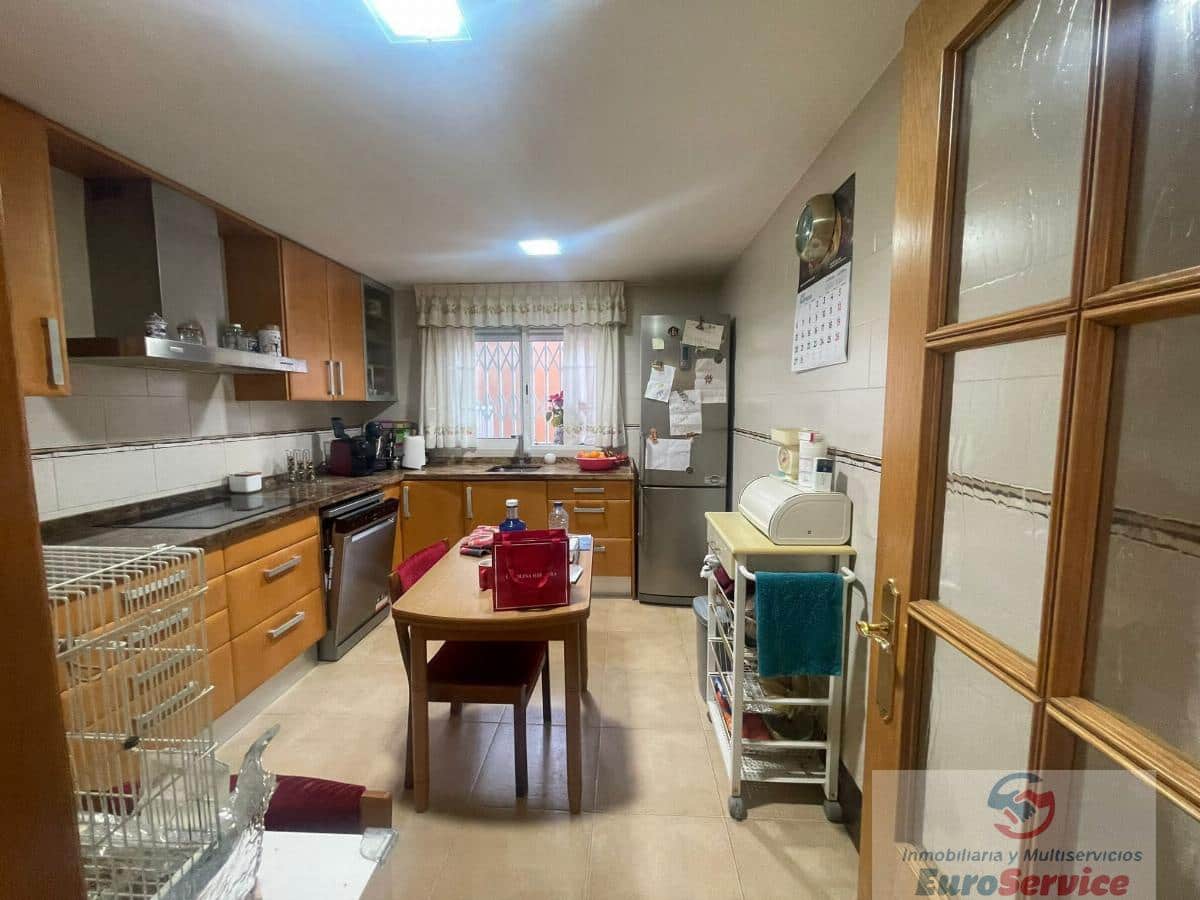 5 soverom Villa til salgs i Chiva med svømmebasseng - € 390 000 (Ref: 9354139)