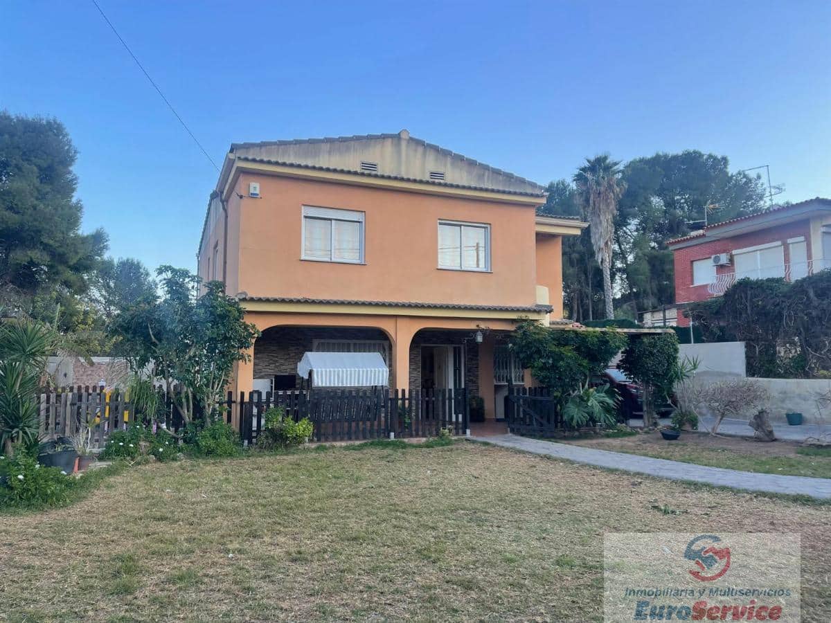 5 soverom Villa til salgs i Chiva med svømmebasseng - € 390 000 (Ref: 9354139)