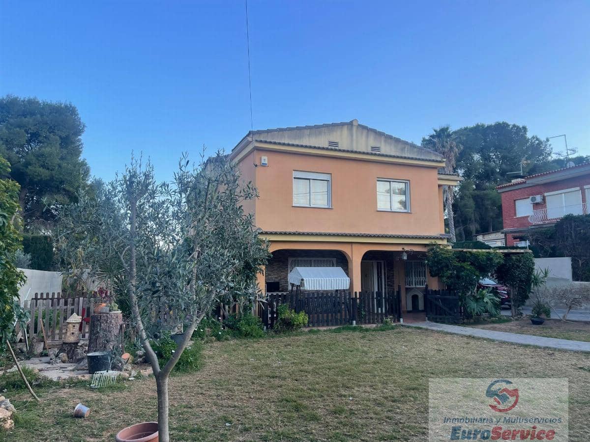 5 soverom Villa til salgs i Chiva med svømmebasseng - € 390 000 (Ref: 9354139)