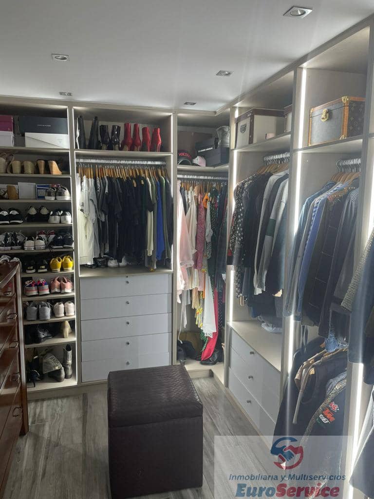 4 soverom Villa til salgs i Valencia by med garasje - € 520 000 (Ref: 9354140)