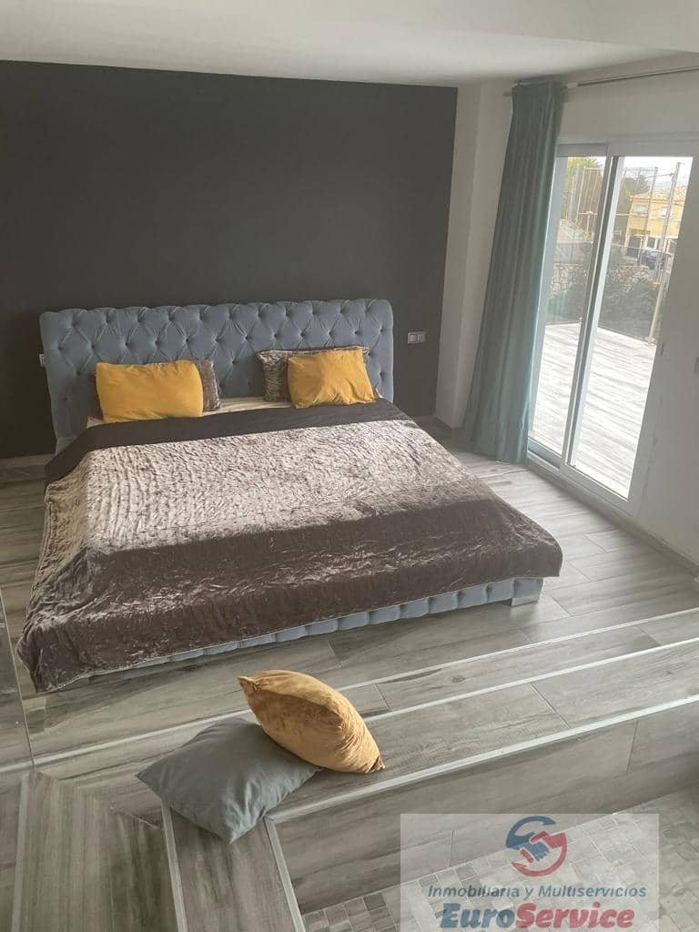 4 soverom Villa til salgs i Valencia by med garasje - € 520 000 (Ref: 9354140)