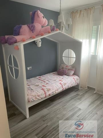 4 bedroom Villa for sale in Valencia city with garage - € 520,000 (Ref: 9354140)