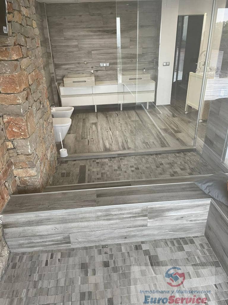 4 soverom Villa til salgs i Valencia by med garasje - € 520 000 (Ref: 9354140)