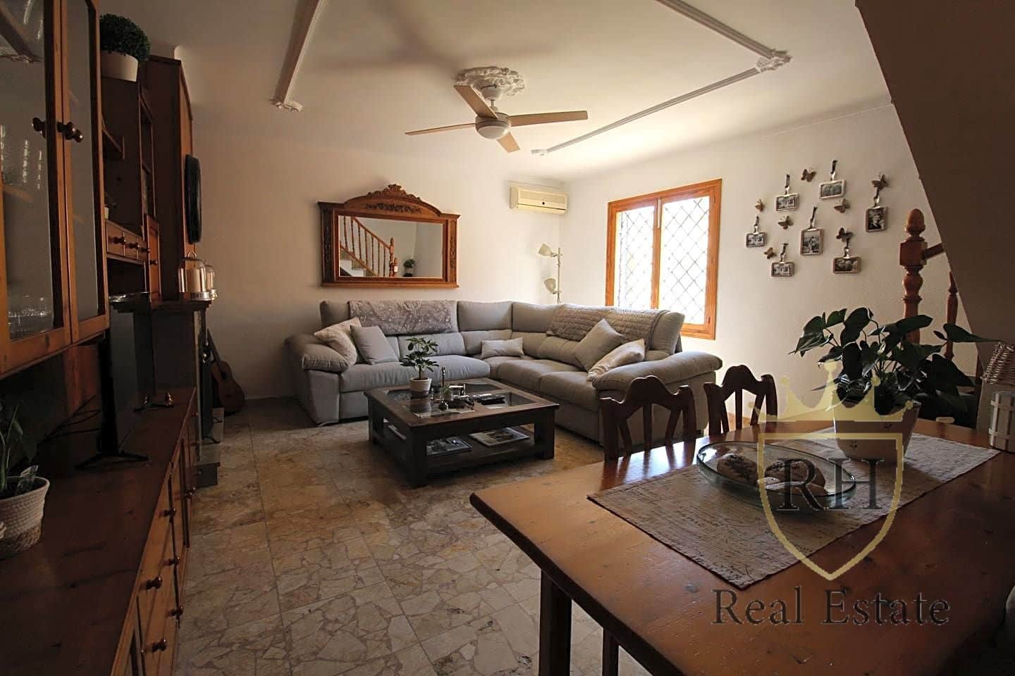 3 soveværelse Villa til salg i Alaro med garage - € 580.000 (Ref: 8374419)