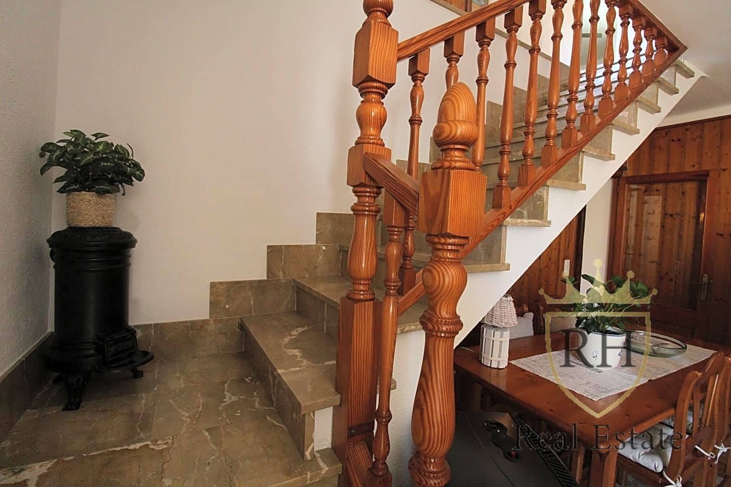 3 soveværelse Villa til salg i Alaro med garage - € 580.000 (Ref: 8374419)