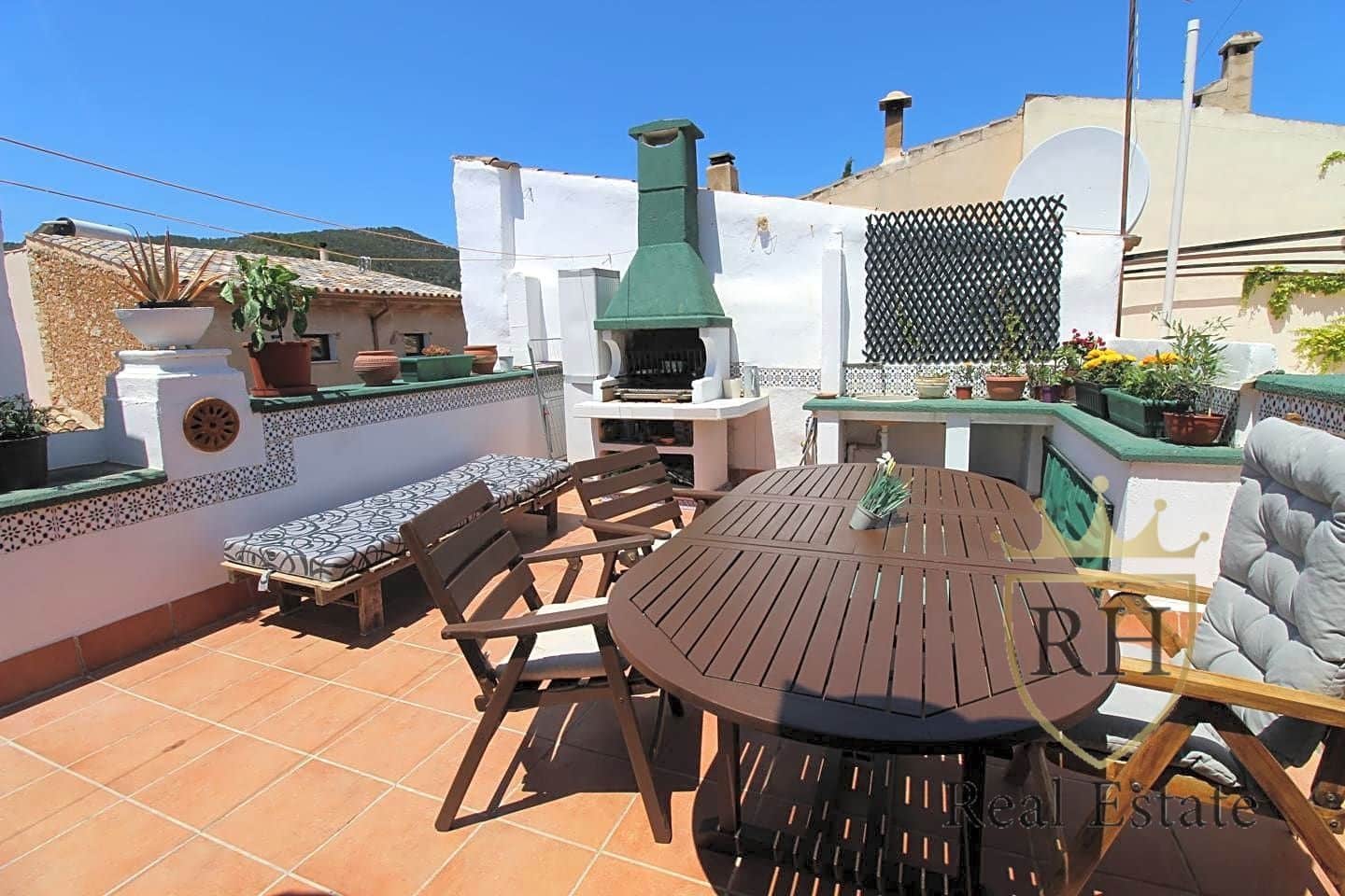 3 soveværelse Villa til salg i Alaro med garage - € 580.000 (Ref: 8374419)