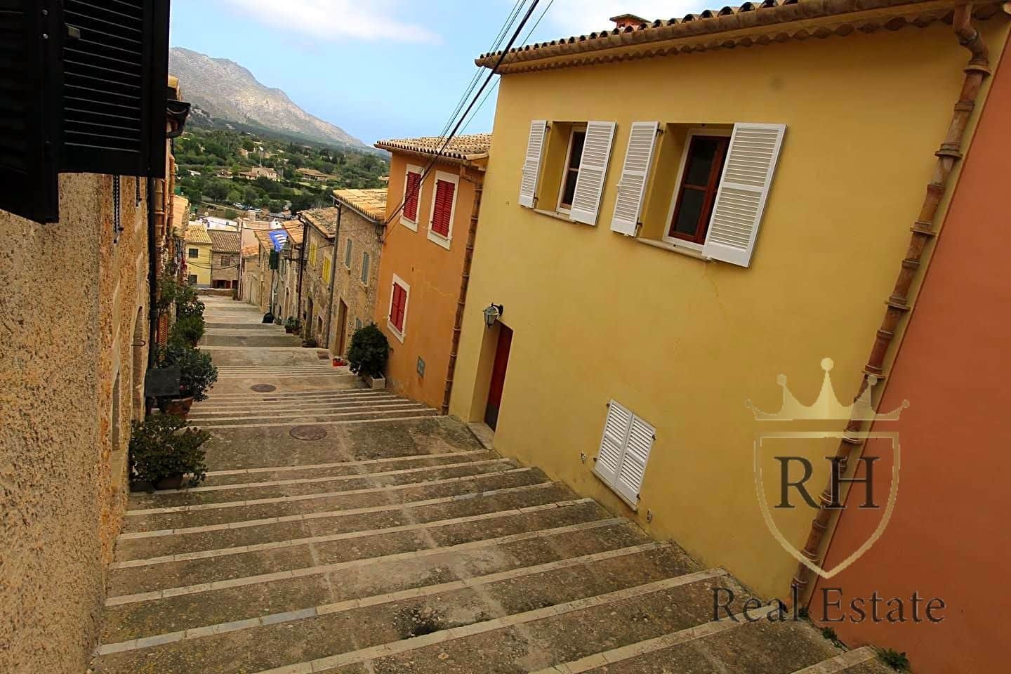 6 slaapkamer Villa te koop in Pollensa / Pollenca - € 1.500.000 (Ref: 8374424)