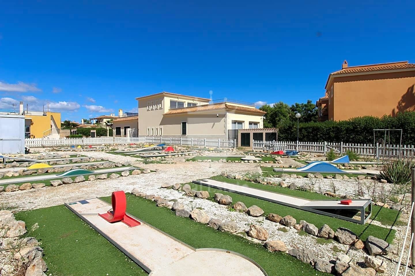 3 soveværelse Villa til salg i Campos med swimmingpool garage - € 745.000 (Ref: 8374444)