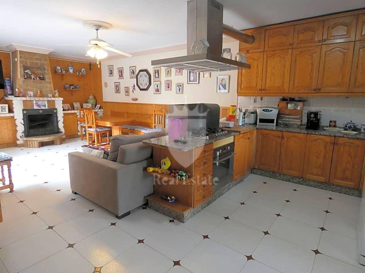 6 bedroom Flat for sale in Palma de Mallorca with garage - € 1,750,000 (Ref: 8374447)