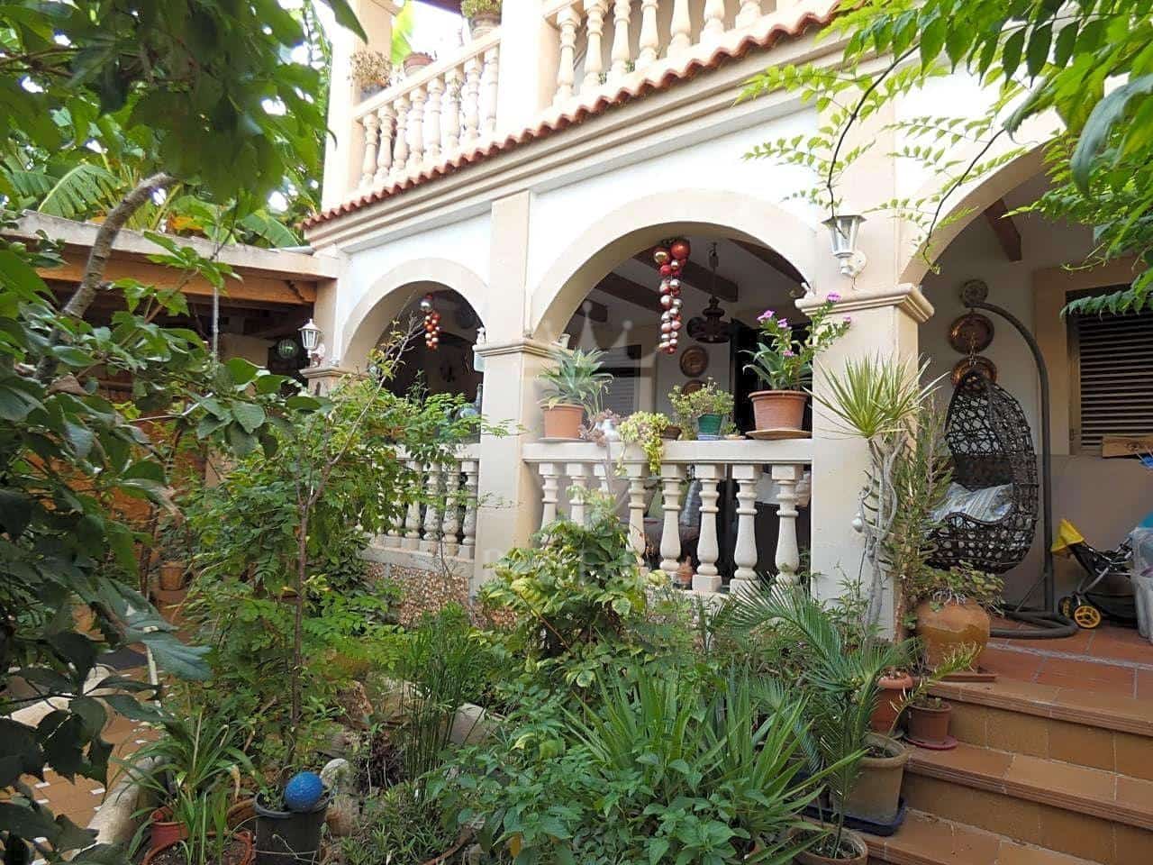 6 bedroom Flat for sale in Palma de Mallorca with garage - € 1,750,000 (Ref: 8374447)