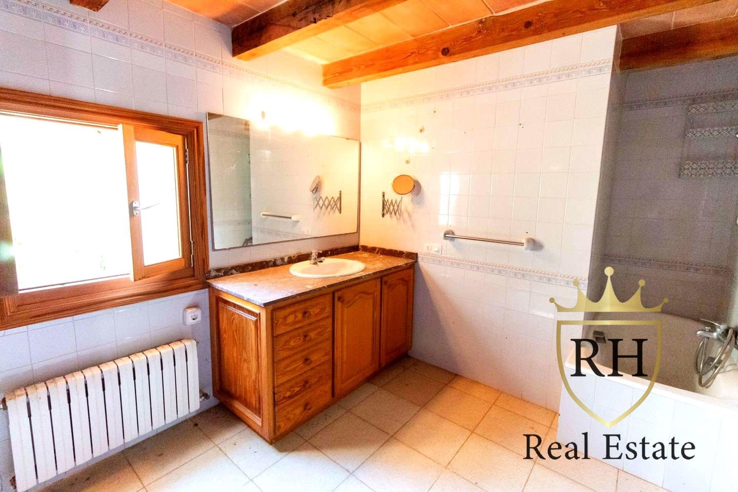 5 makuuhuone Maalaistalo myytävänä paikassa Santanyi mukana uima-altaan 
autotalli - 950 000 € (Ref: 8390186)