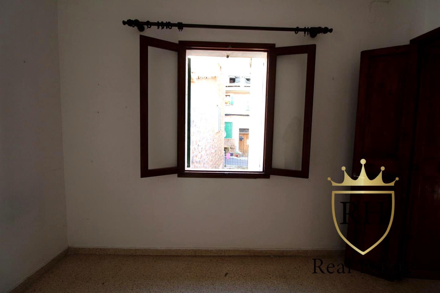 3 bedroom Flat for sale in Palma de Mallorca - € 700,000 (Ref: 8780887)