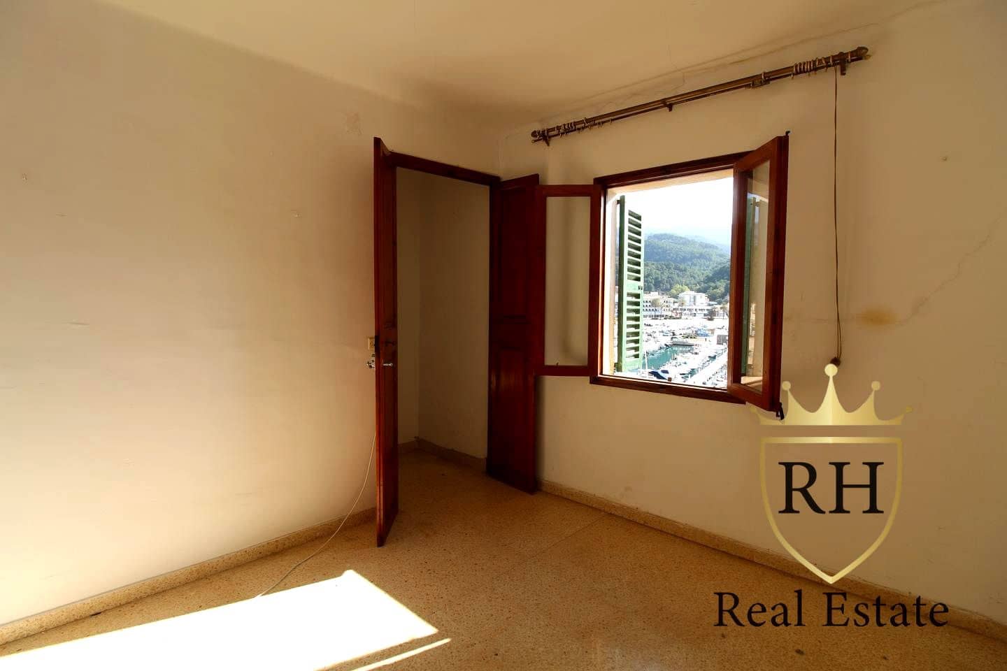 3 bedroom Flat for sale in Palma de Mallorca - € 700,000 (Ref: 8780887)