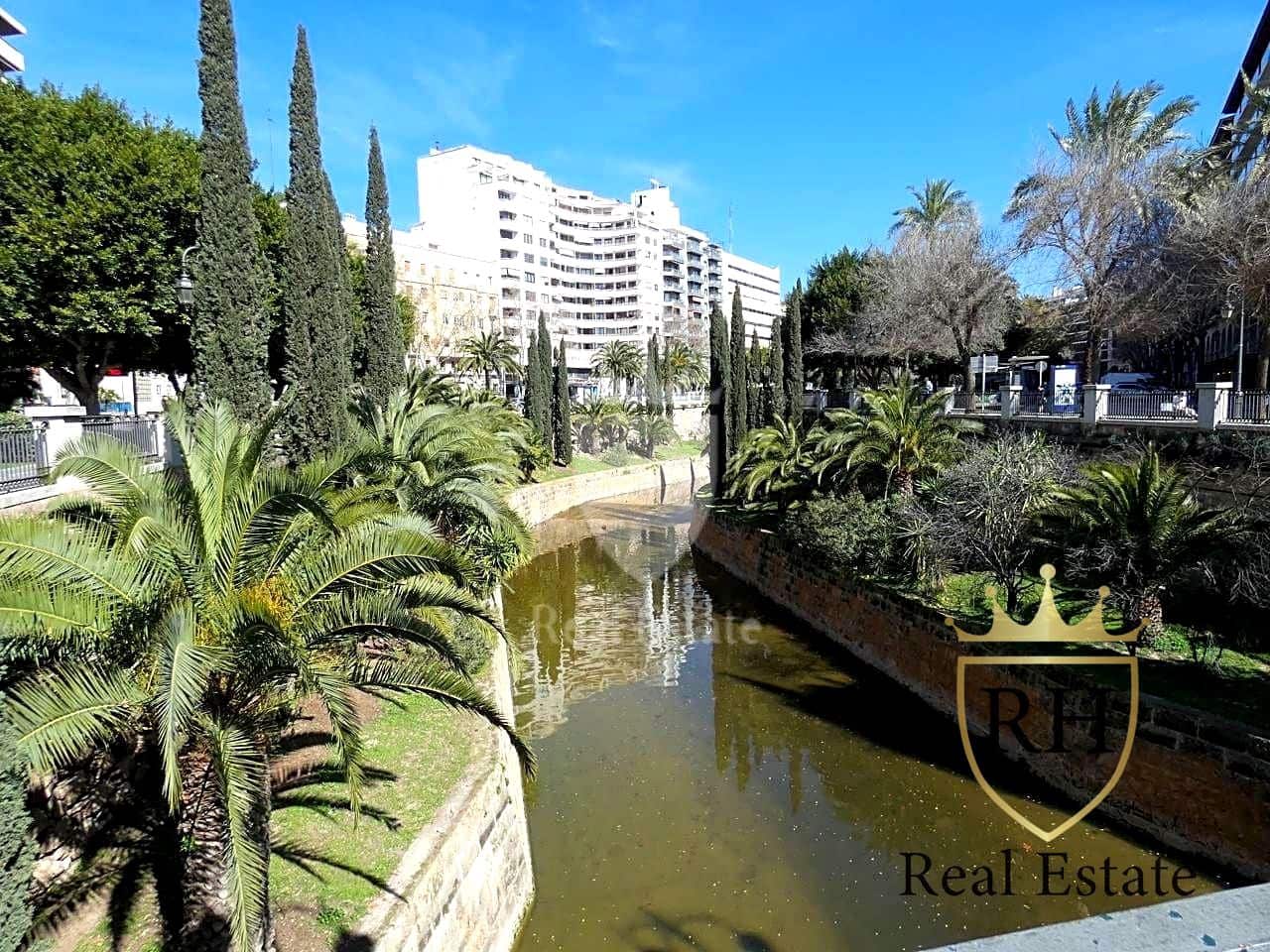 3 slaapkamer Flat te koop in Palma de Mallorca - € 630.000 (Ref: 8866179)