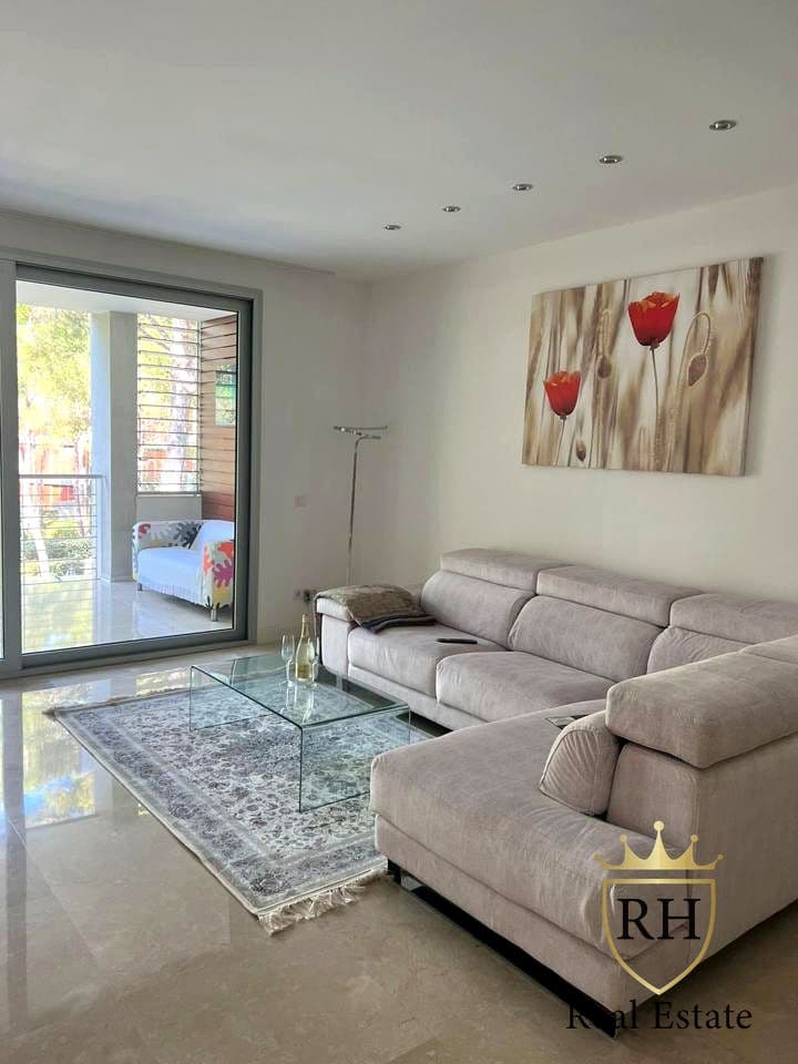 3 bedroom Flat for rent in Magalluf with pool - € 4,666 (Ref: 9002402)