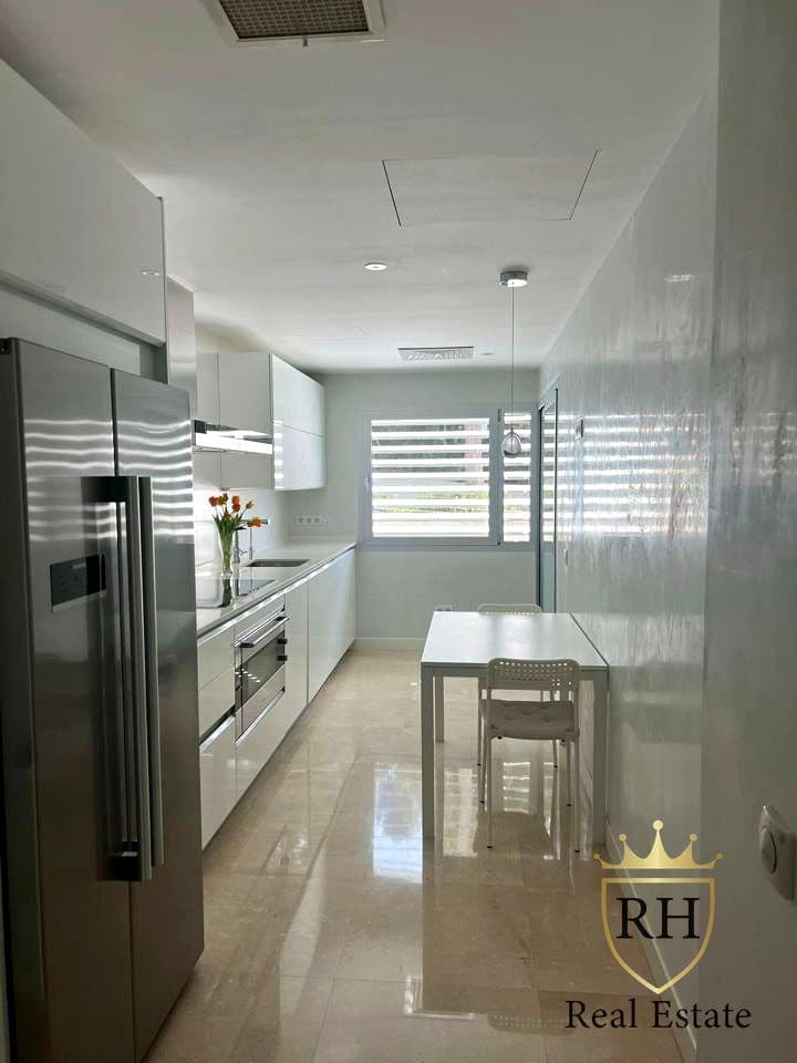 3 bedroom Flat for rent in Magalluf with pool - € 4,666 (Ref: 9002402)