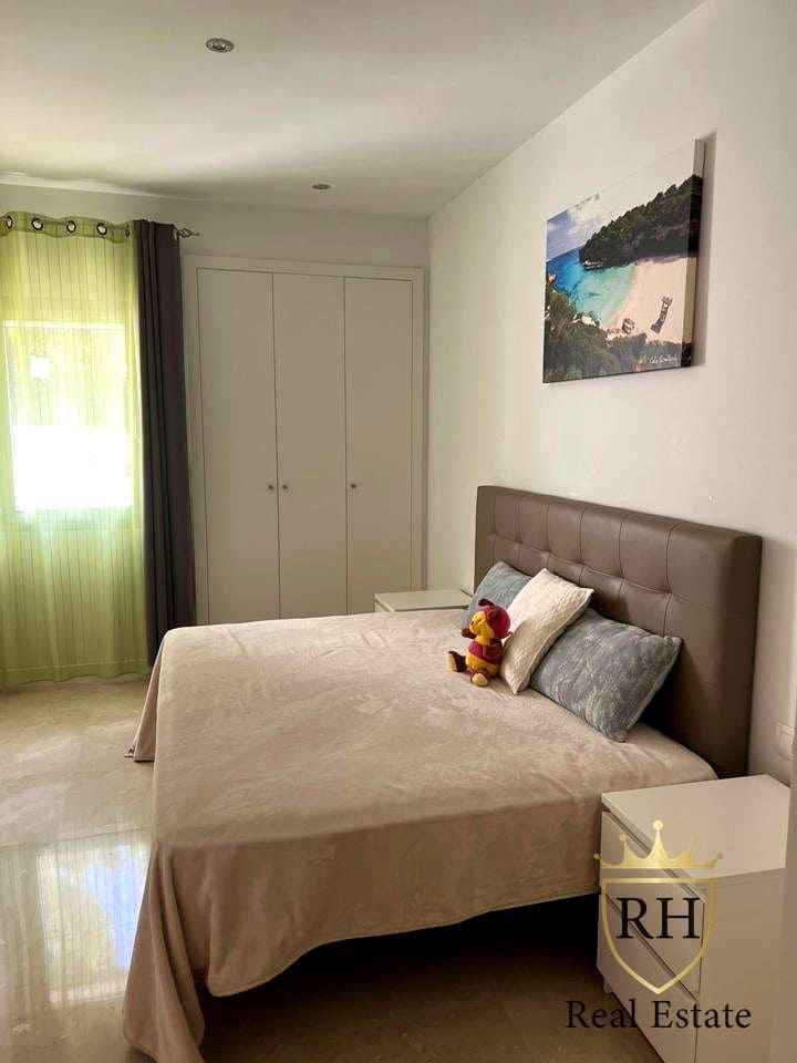 3 bedroom Flat for rent in Magalluf with pool - € 4,666 (Ref: 9002402)