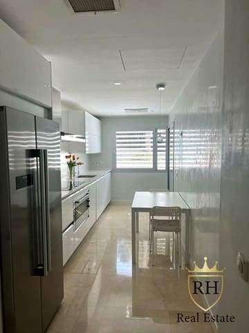 3 bedroom Flat for rent in Magalluf, Calvià with pool - € 4,666 (Ref: 9002402)