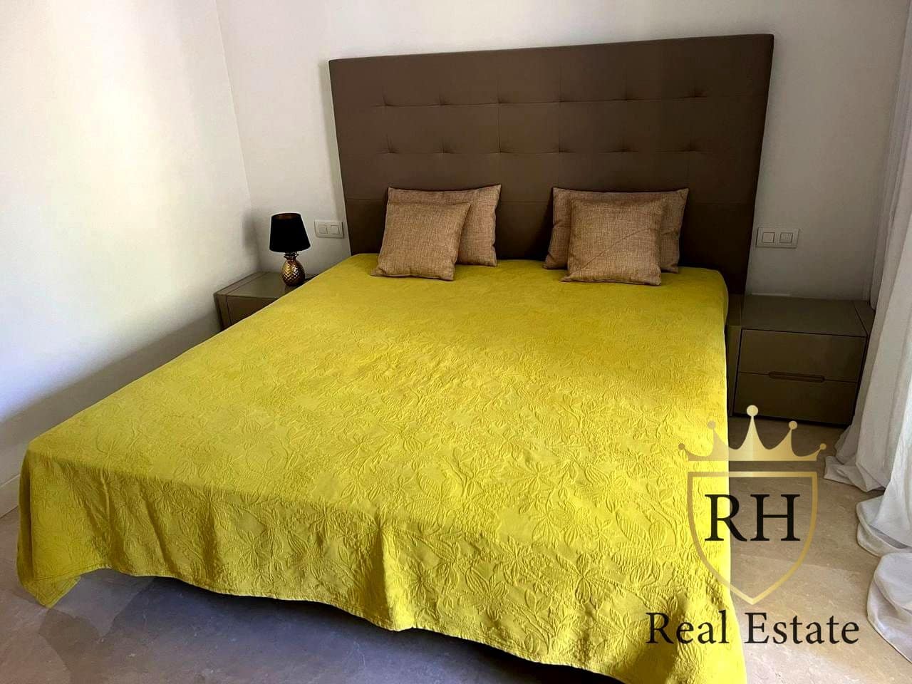 3 bedroom Flat for rent in Magalluf with pool - € 4,666 (Ref: 9002402)