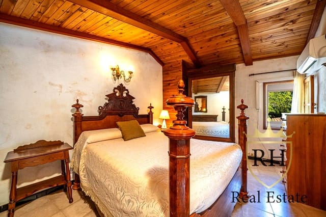 5 soveværelse Villa til salg i Selva med swimmingpool garage - € 795.000 (Ref: 9146652)