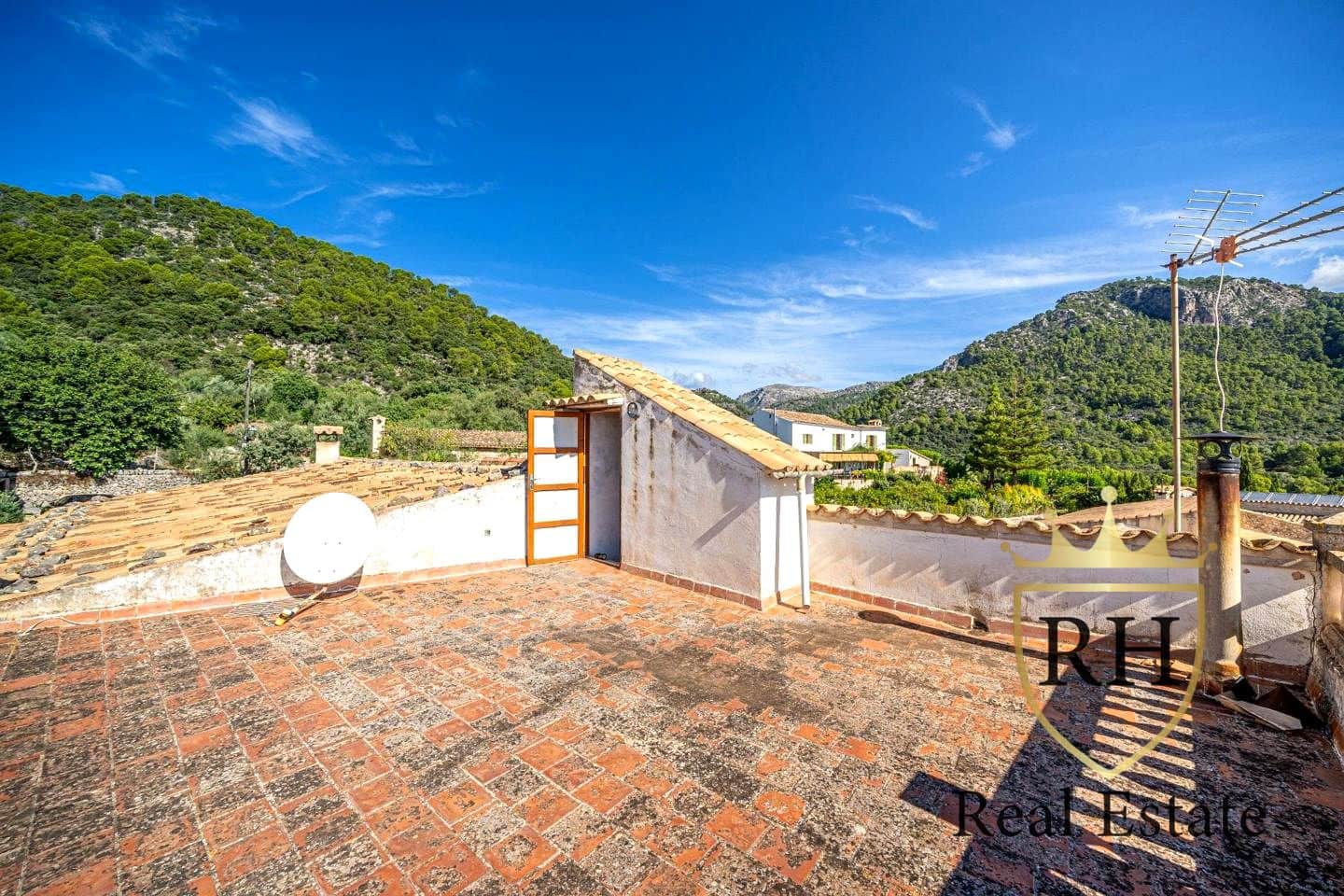 5 soveværelse Villa til salg i Selva med swimmingpool garage - € 795.000 (Ref: 9146652)