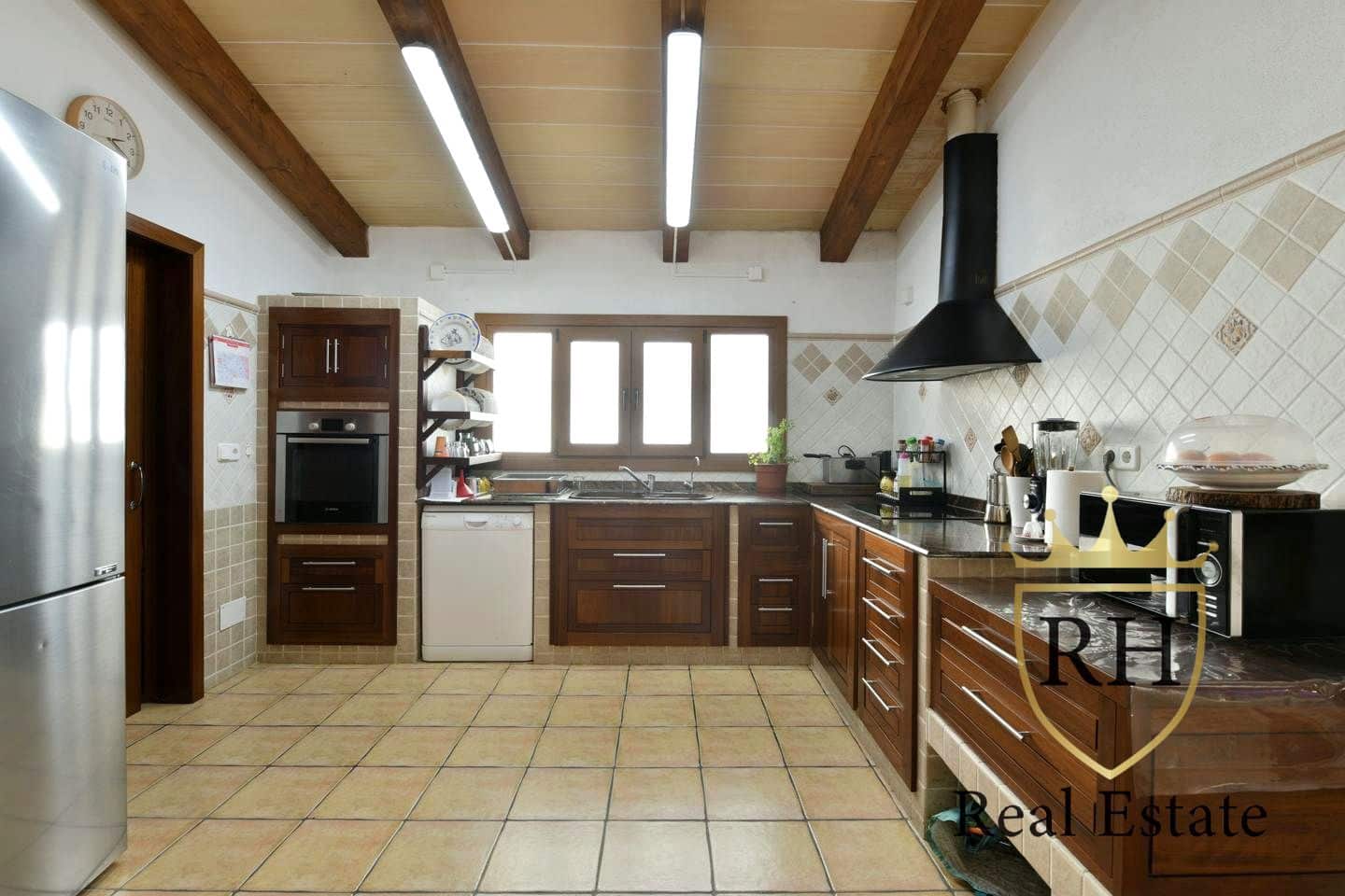 4 bedroom Villa for sale in Colonia de Sant Jordi - € 1,350,000 (Ref: 9467763)