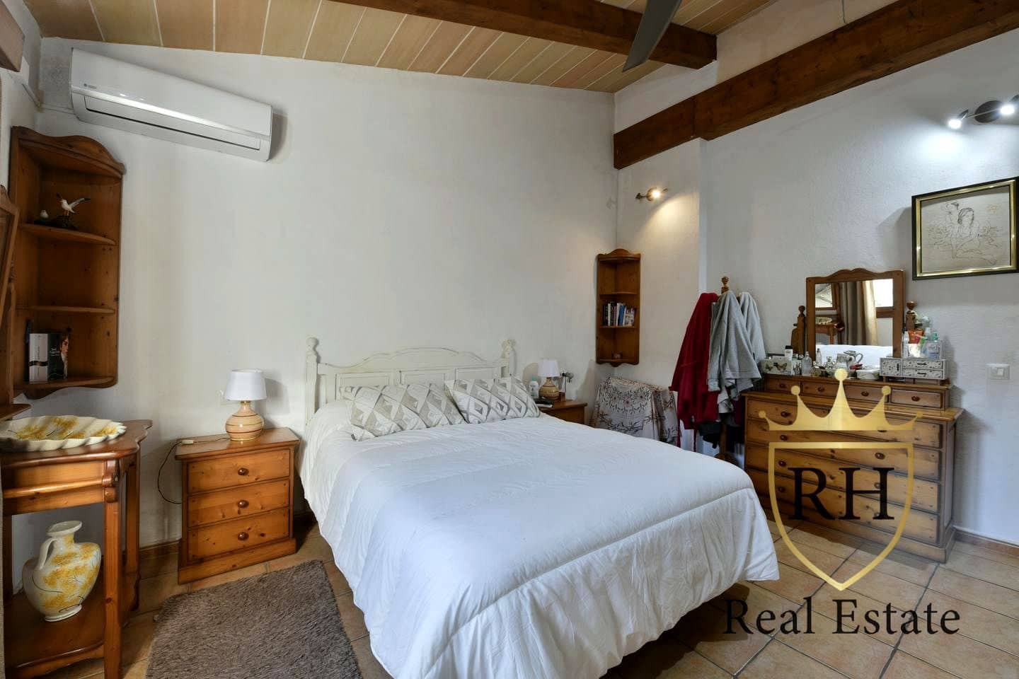 4 bedroom Villa for sale in Colonia de Sant Jordi - € 1,350,000 (Ref: 9467763)