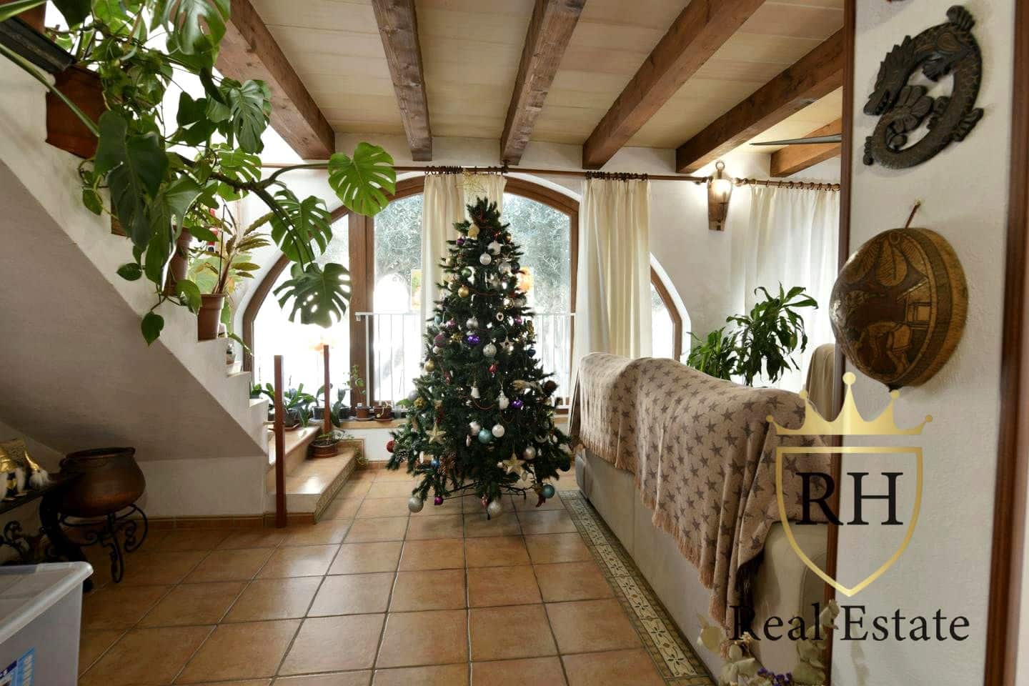 4 bedroom Villa for sale in Colonia de Sant Jordi - € 1,350,000 (Ref: 9467763)