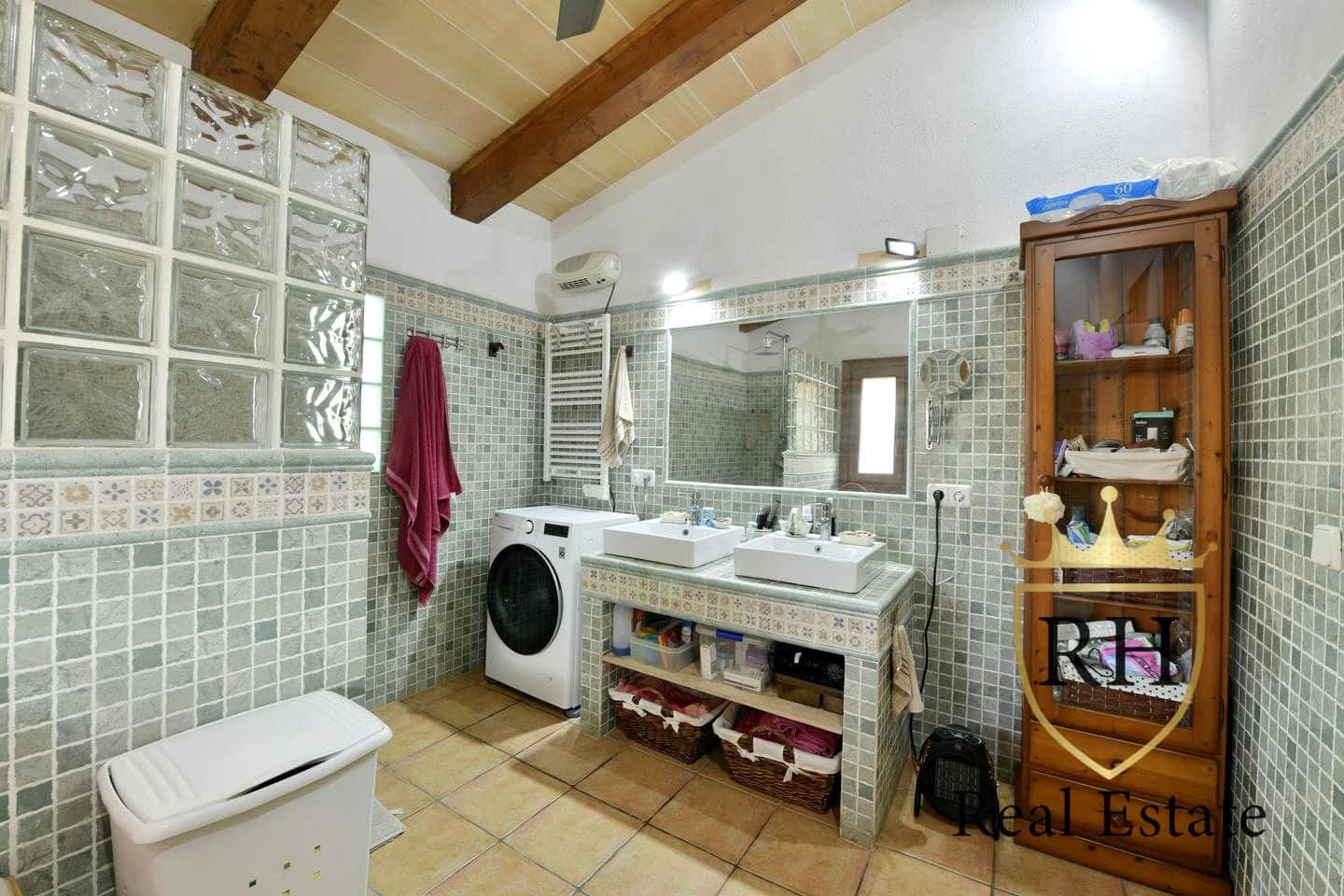 4 bedroom Villa for sale in Colonia de Sant Jordi - € 1,350,000 (Ref: 9467763)