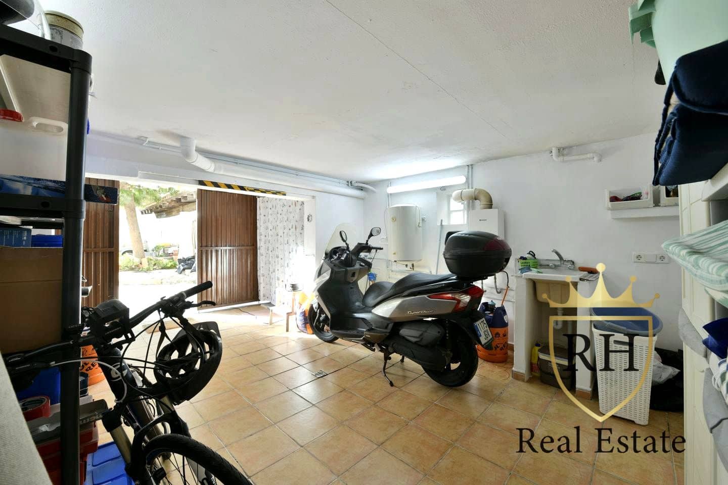 4 bedroom Villa for sale in Colonia de Sant Jordi - € 1,350,000 (Ref: 9467763)