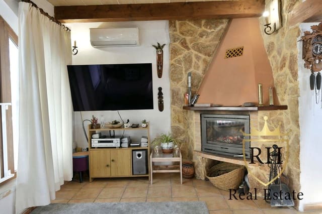 4 bedroom Villa for sale in Colonia de Sant Jordi, Ses Salines - € 1,350,000 (Ref: 9467763)