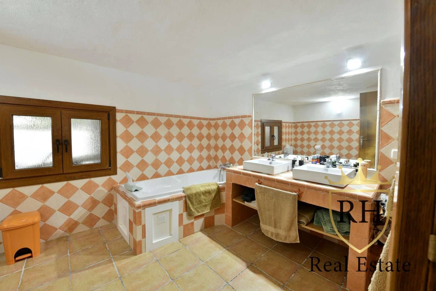 4 bedroom Villa for sale in Colonia de Sant Jordi - € 1,350,000 (Ref: 9467763)