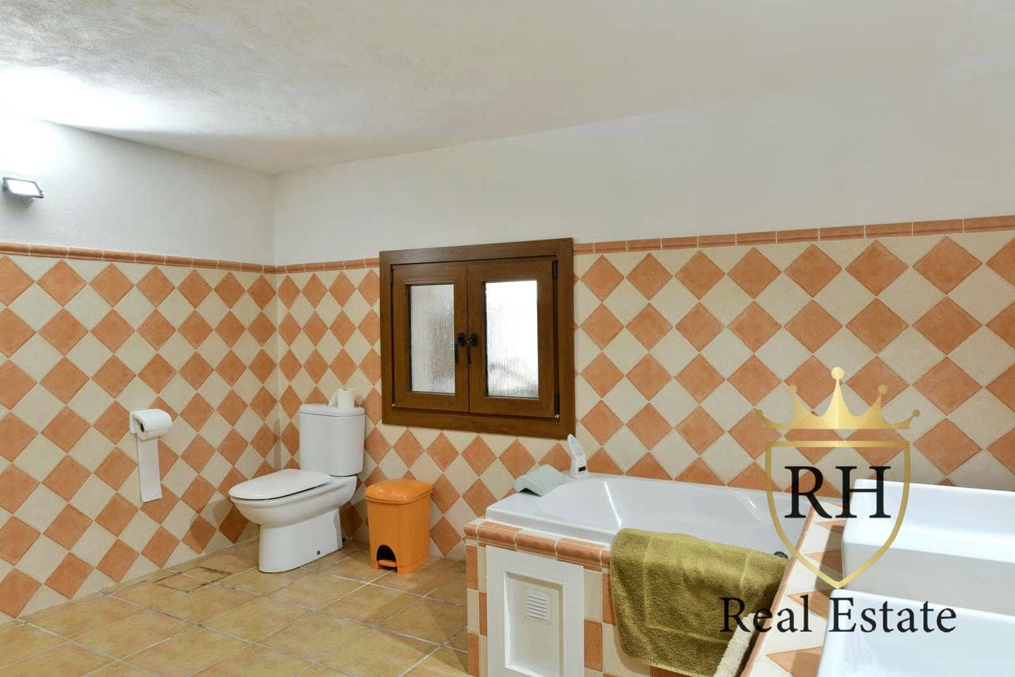 4 bedroom Villa for sale in Colonia de Sant Jordi - € 1,350,000 (Ref: 9467763)