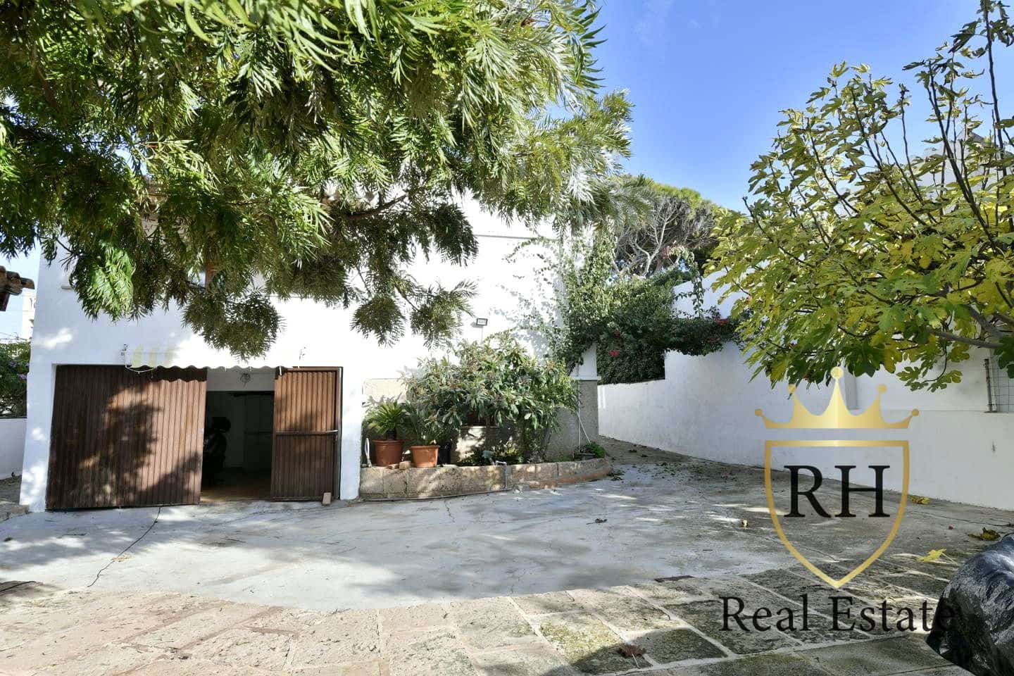 4 bedroom Villa for sale in Colonia de Sant Jordi - € 1,350,000 (Ref: 9467763)