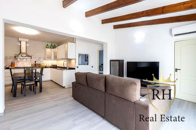 3 bedroom Villa for sale in L'Aranjassa / S'Aranjassa, Palma de Mallorca with garage - € 485,000 (Ref: 9624106)