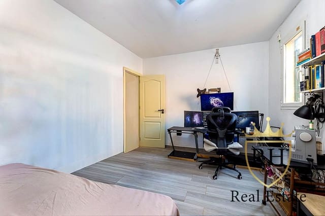 3 bedroom Villa for sale in L'Aranjassa / S'Aranjassa, Palma de Mallorca with garage - € 485,000 (Ref: 9624106)