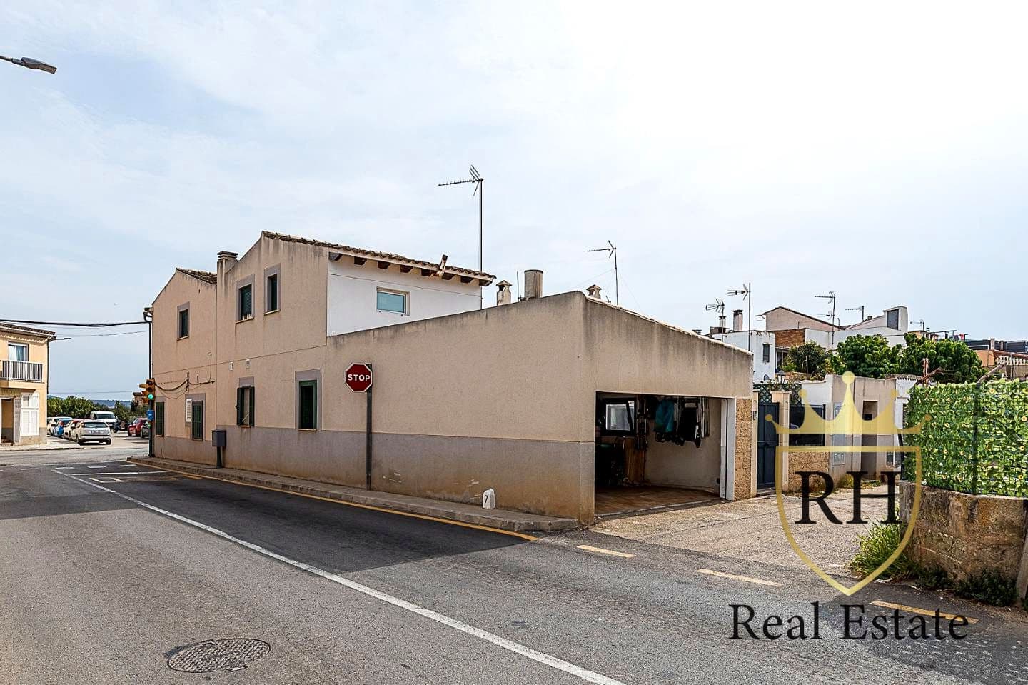 3 bedroom Villa for sale in L'Aranjassa / S'Aranjassa with garage - € 485,000 (Ref: 9624106)