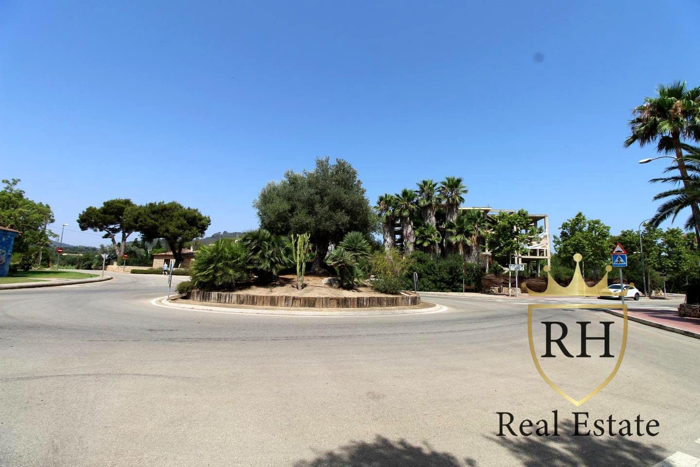 2 soverom Leilighet til salgs i Cala Bona med garasje - € 350 882 (Ref: 9688516)