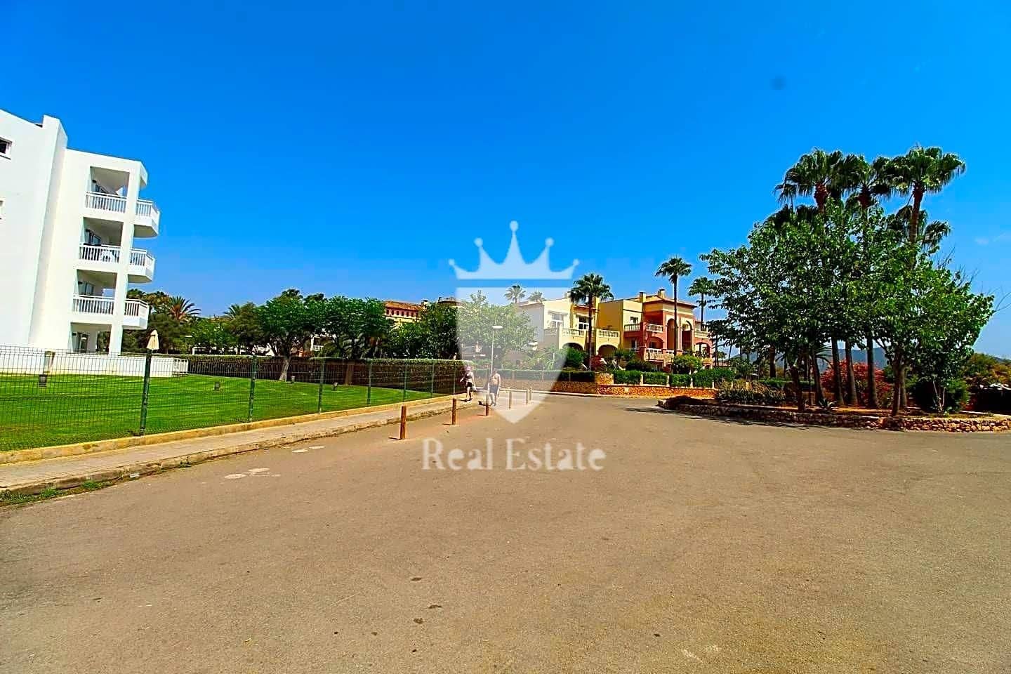 2 soverom Leilighet til salgs i Cala Bona med garasje - € 316 822 (Ref: 9688517)