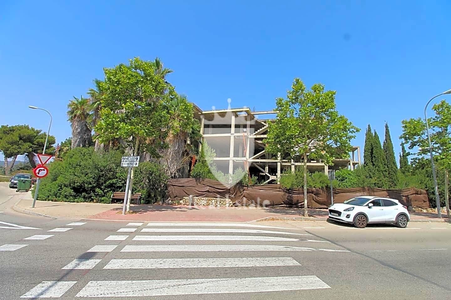 2 soverom Leilighet til salgs i Cala Bona med garasje - € 316 822 (Ref: 9688517)