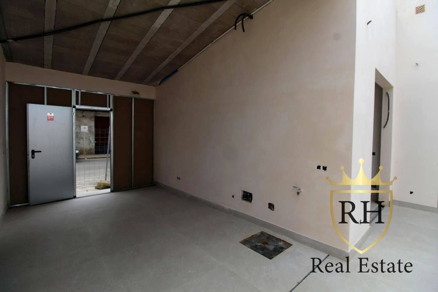 4 bedroom Villa for sale in Consell with pool garage - € 780,000 (Ref: 9716563)