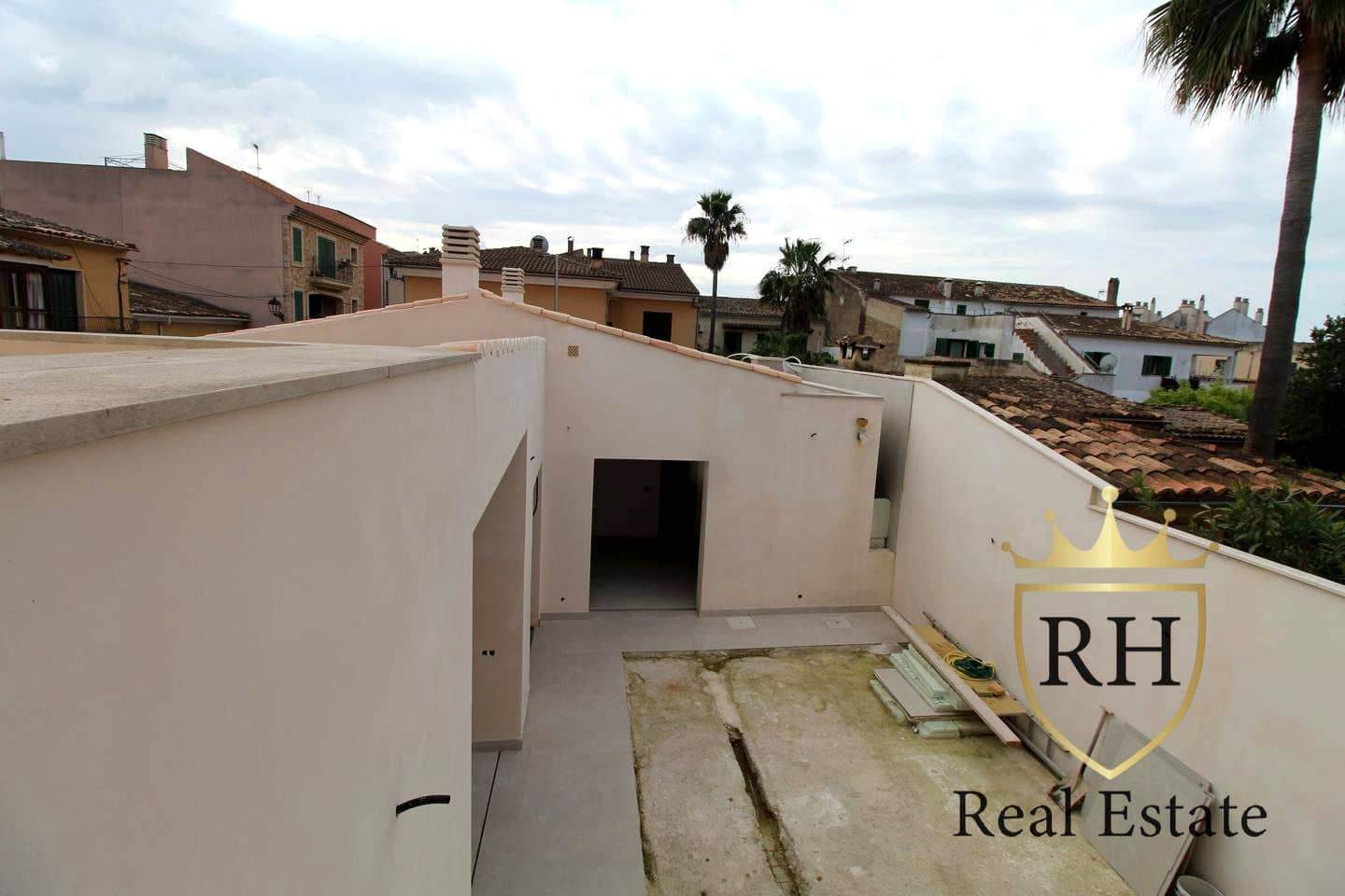 4 bedroom Villa for sale in Consell with pool garage - € 780,000 (Ref: 9716563)