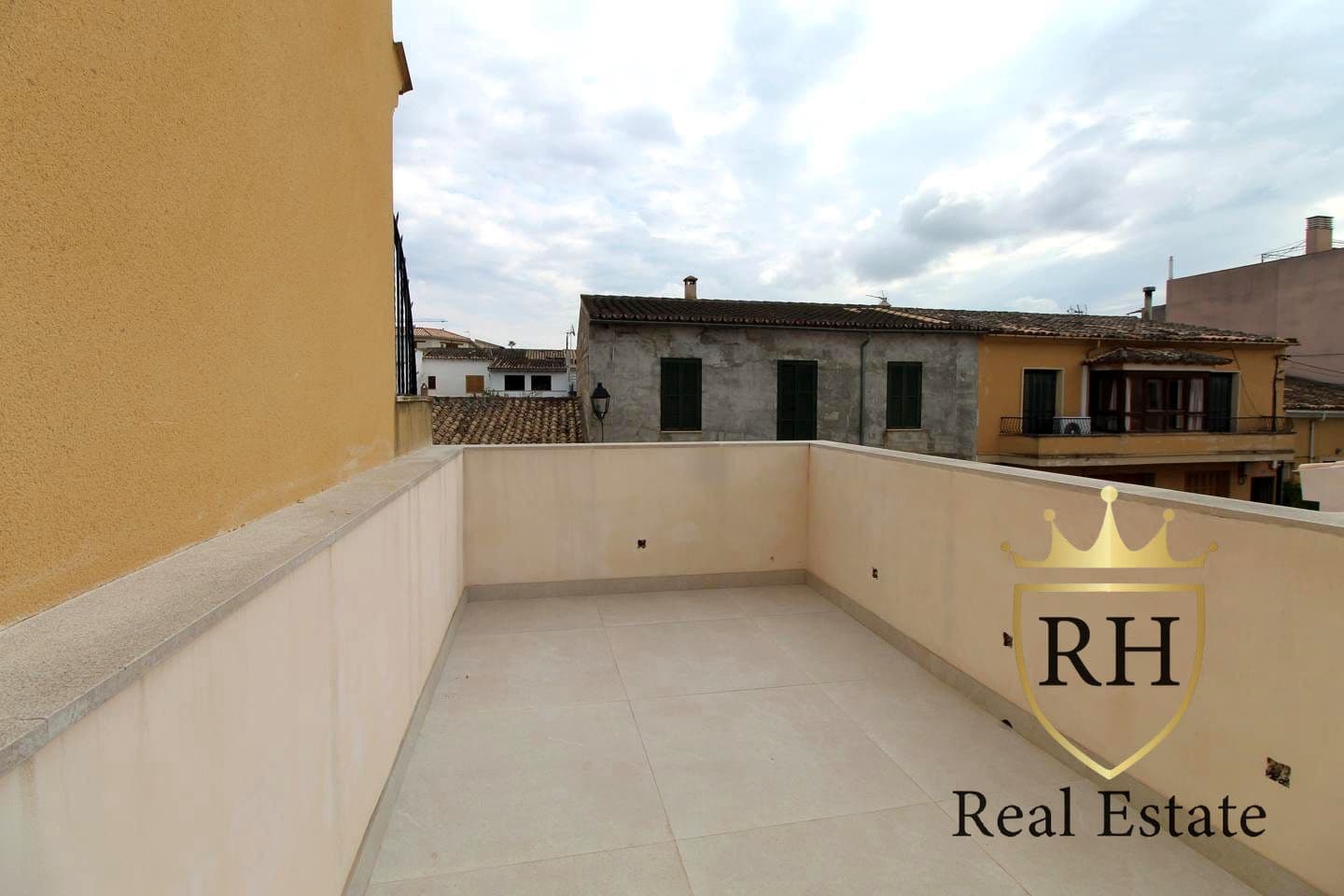 4 bedroom Villa for sale in Consell with pool garage - € 780,000 (Ref: 9716563)