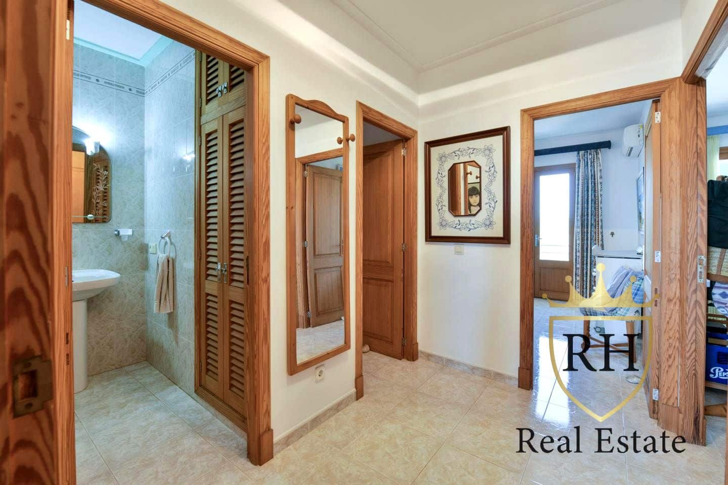 3 bedroom Flat for sale in Portocolom - € 479,000 (Ref: 9730869)