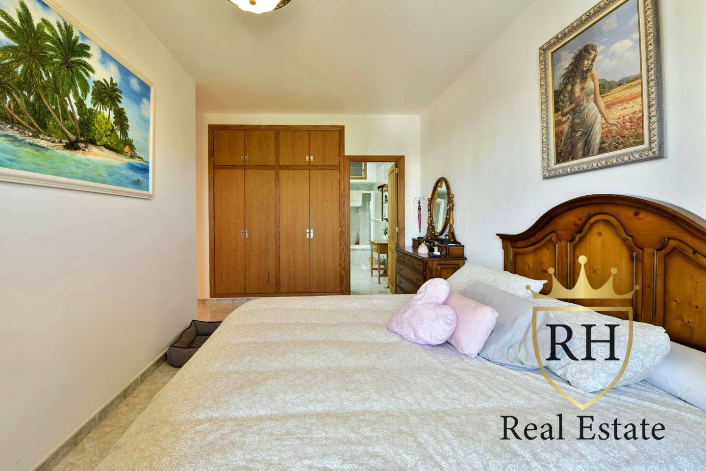 3 bedroom Flat for sale in Portocolom - € 479,000 (Ref: 9730869)