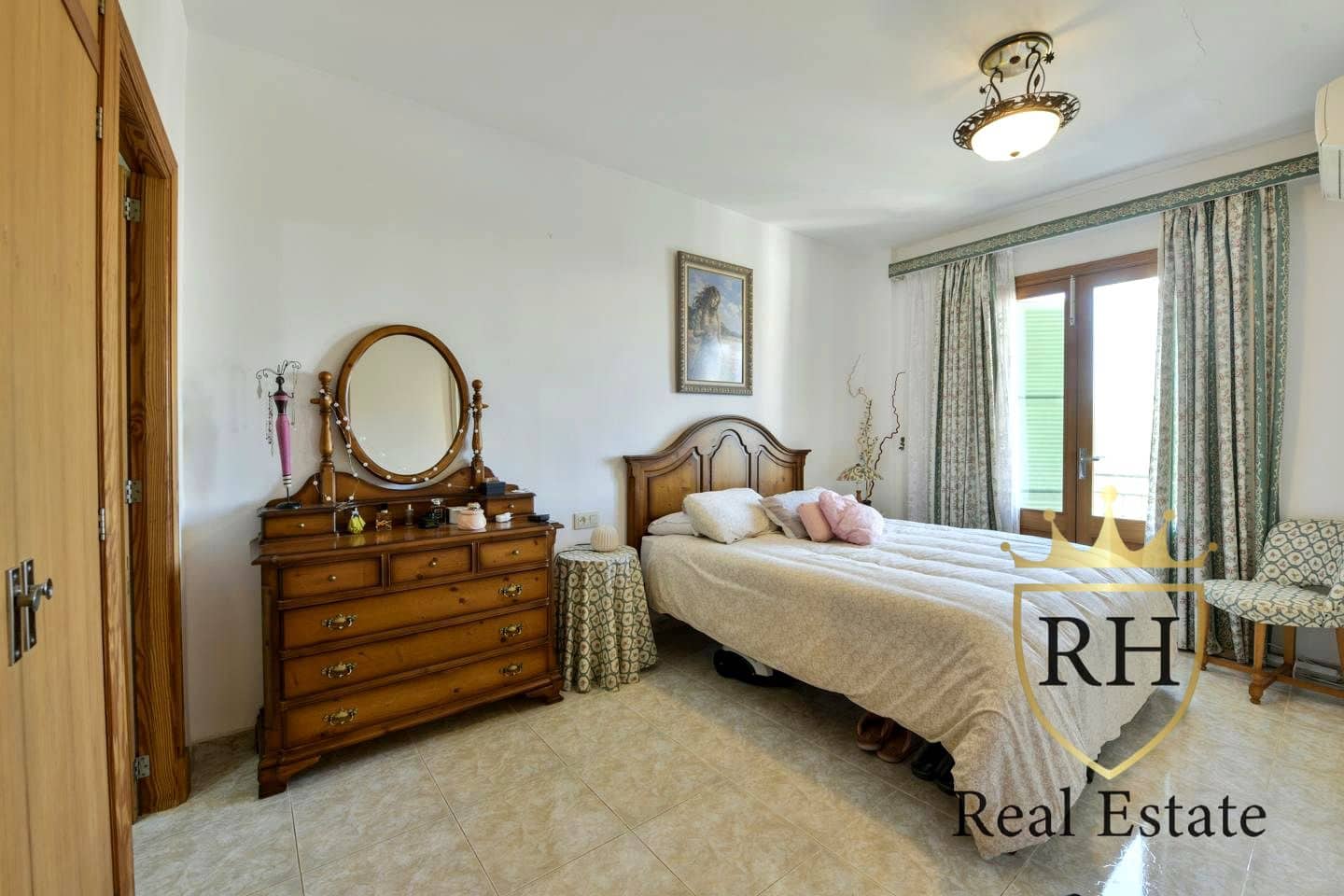 3 bedroom Flat for sale in Portocolom - € 479,000 (Ref: 9730869)