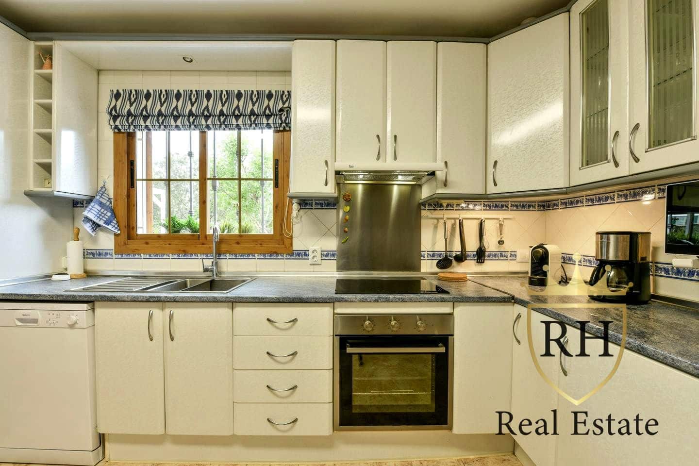 4 makuuhuone Huvila myytävänä paikassa Marratxi mukana 
autotalli - 891 000 € (Ref: 9749207)