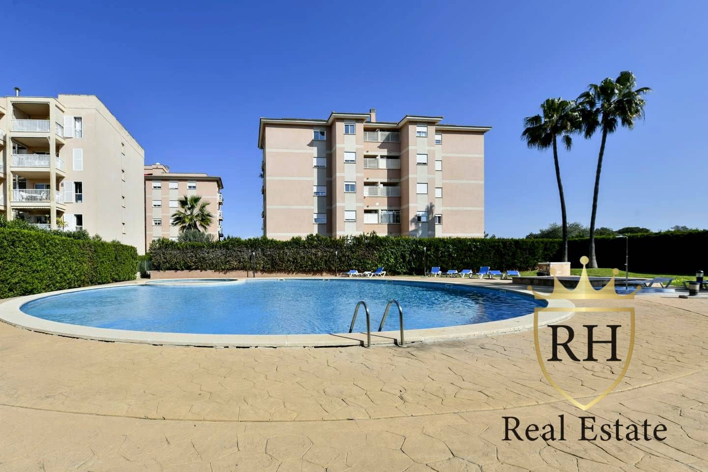 3 bedroom Flat for sale in Llucmajor with pool garage - € 495,000 (Ref: 9824104)