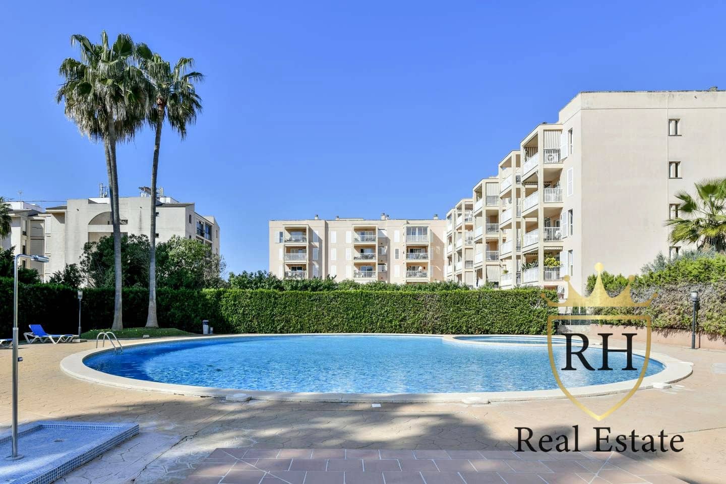 3 bedroom Flat for sale in Llucmajor with pool garage - € 495,000 (Ref: 9824104)