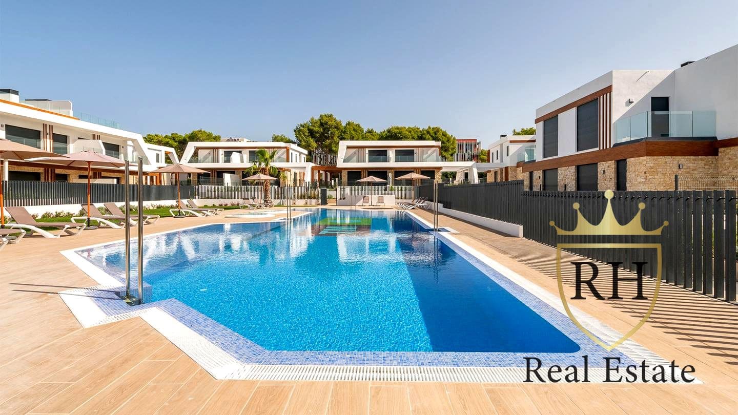 3 soveværelse Villa til salg i Cala Ratjada - € 877.000 (Ref: 9827711)